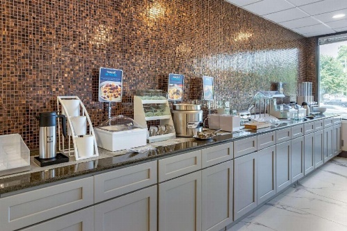 Clarion Pointe Raleigh Midtown image 30