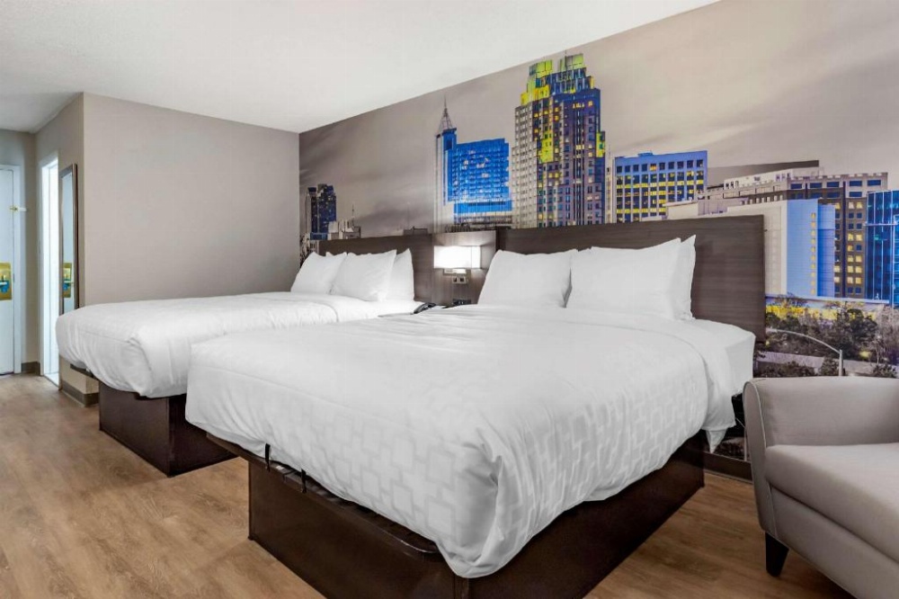 Clarion Pointe Raleigh Midtown